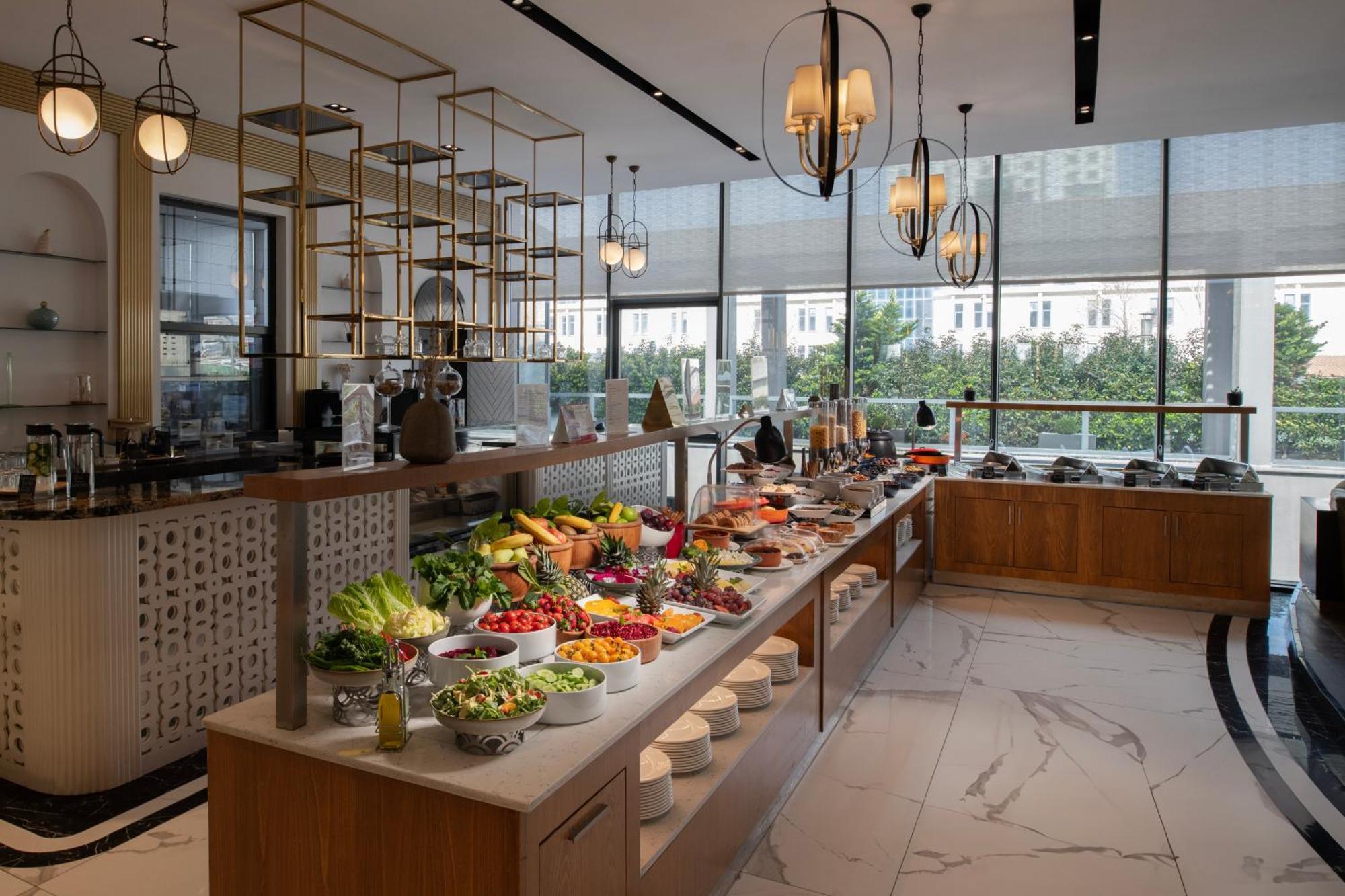 Movenpick Living Istanbul Hotell Exteriör bild