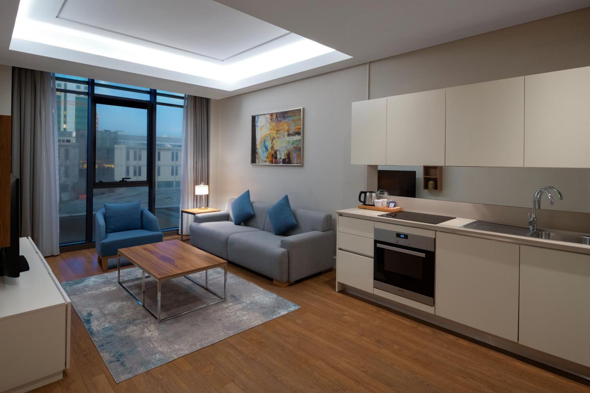 Movenpick Living Istanbul Hotell Exteriör bild