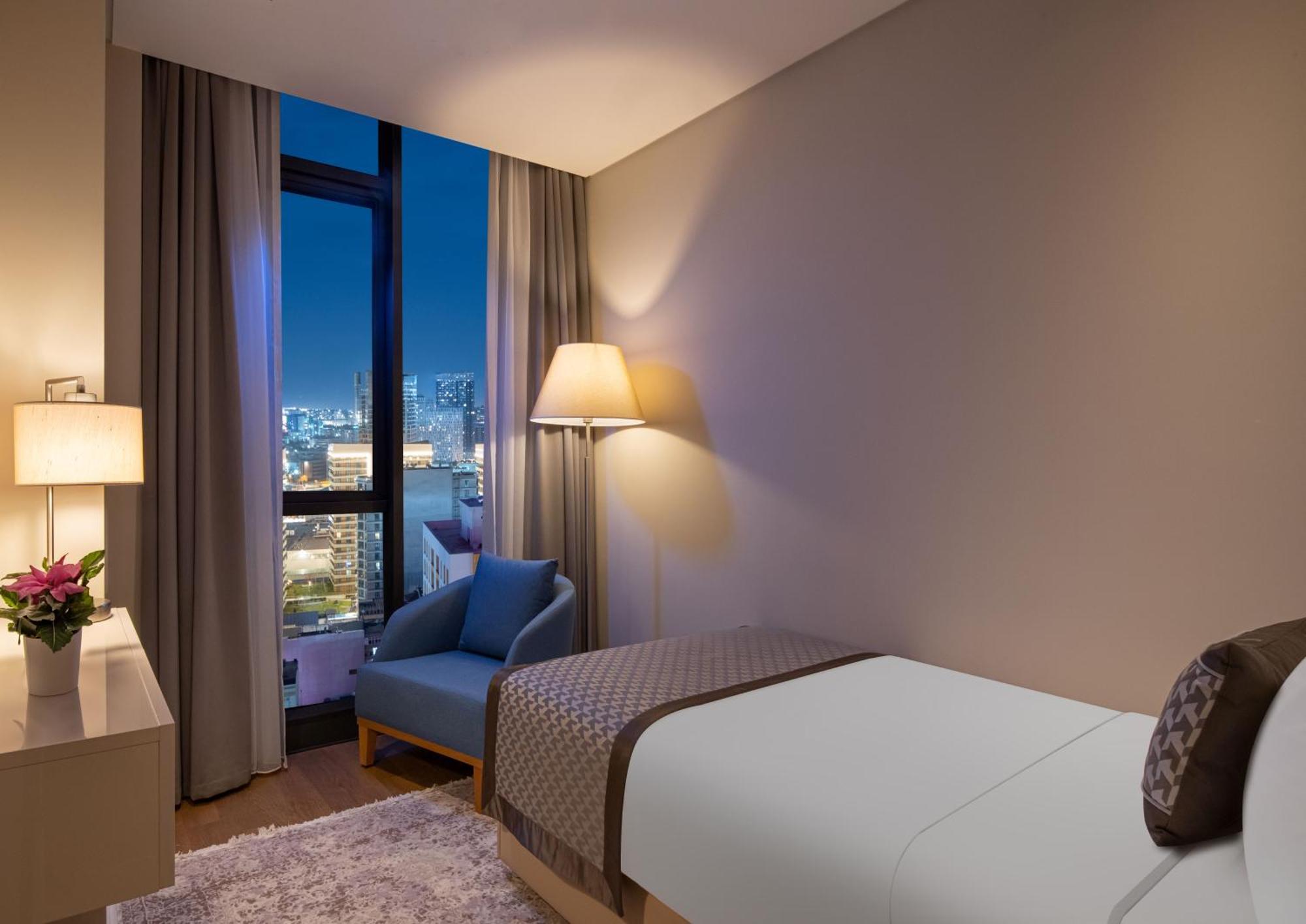 Movenpick Living Istanbul Hotell Exteriör bild