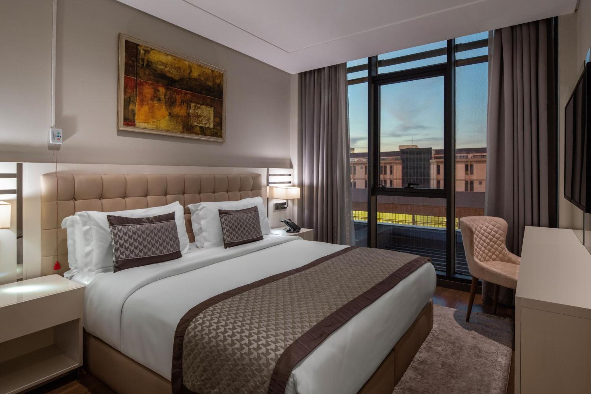 Movenpick Living Istanbul Hotell Exteriör bild
