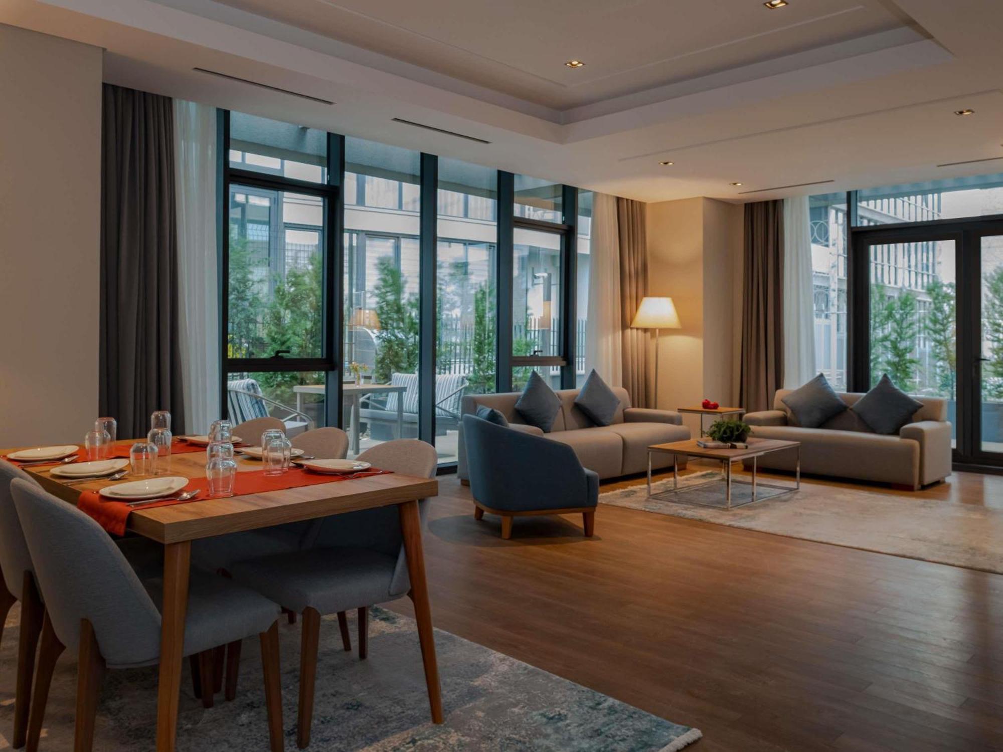 Movenpick Living Istanbul Hotell Exteriör bild