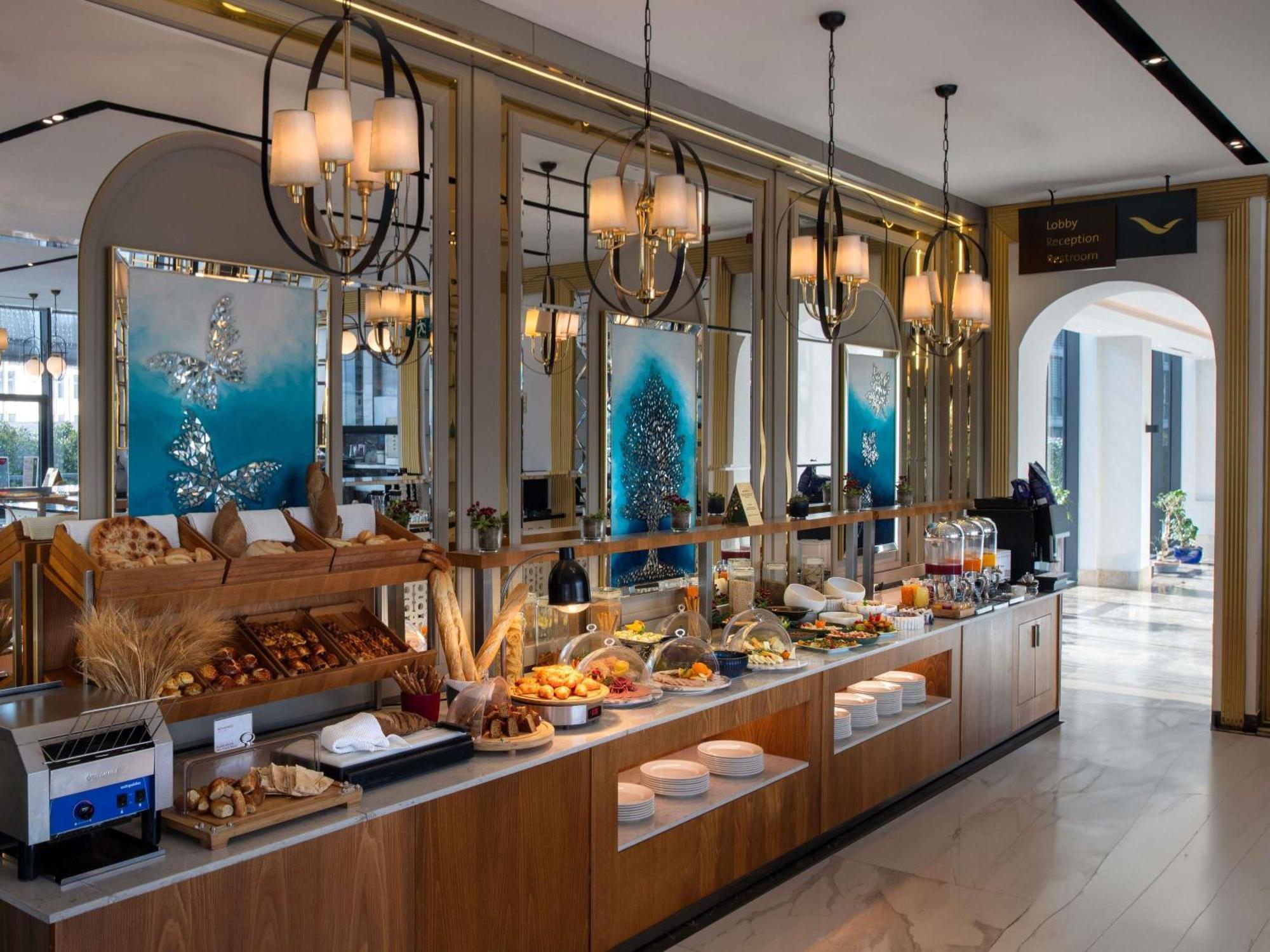 Movenpick Living Istanbul Hotell Exteriör bild