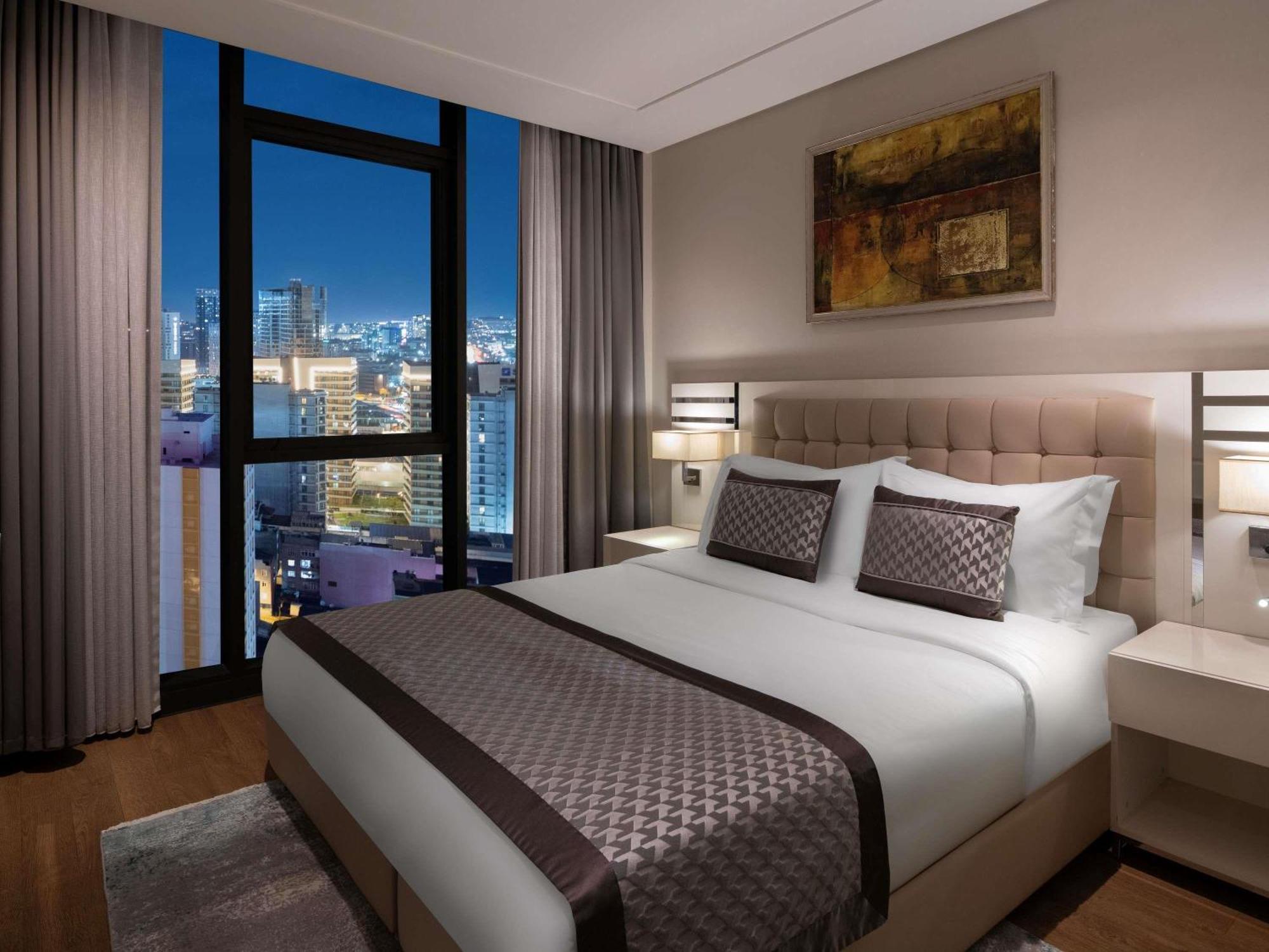 Movenpick Living Istanbul Hotell Exteriör bild