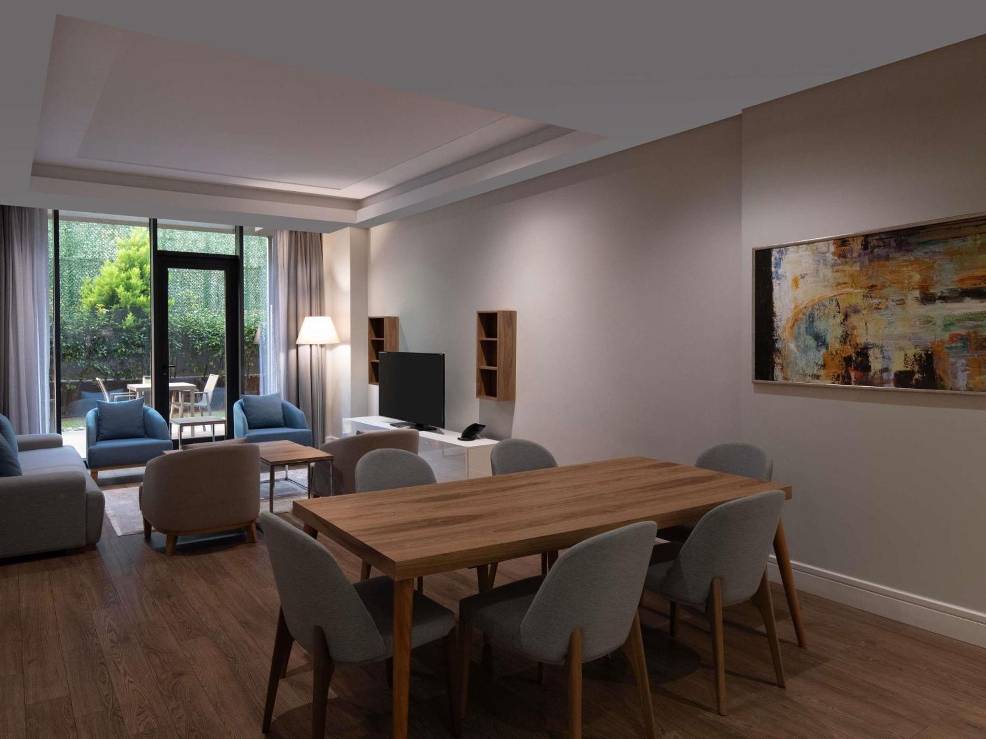 Movenpick Living Istanbul Hotell Exteriör bild