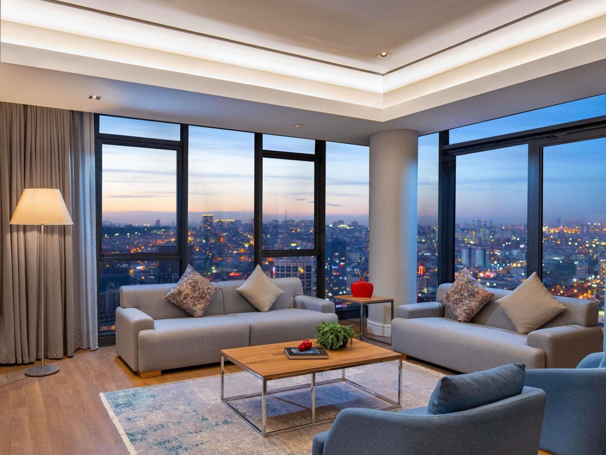 Movenpick Living Istanbul Hotell Exteriör bild